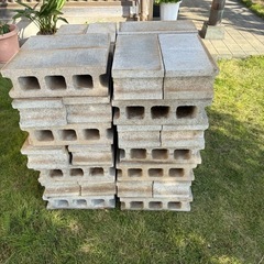 １２Ｃm幅コンクリートブロック
の画像