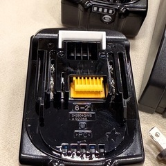 マキタ DC18RC 充電器とバッテリー2個セット
の画像