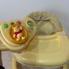 くまのプーさん歩行器の画像