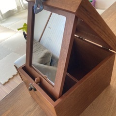 メイクボックス木製鏡台の画像
