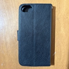 【新品未使用】iPhoneSE用のスマホケース（黒色）の画像