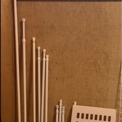 突っ張り棒など収納グッズの画像
