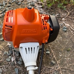 STIHL 
草刈機　刈払機　スチール　FS235の画像
