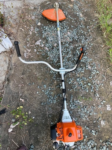 草刈機　刈払機　STIHL 
スチール　FS235