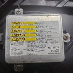 ホンダ HONDA ストリーム RN6 ヘッドライト 右の画像