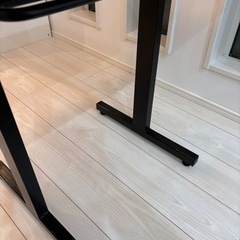 ダイニングテーブルの画像