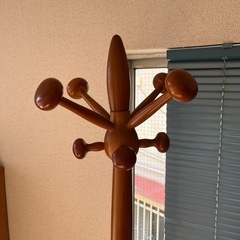 洋服掛けの画像