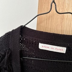 黒　カーディガンの画像