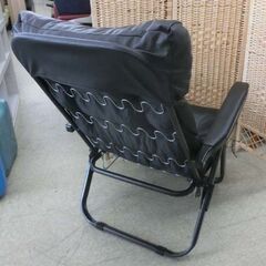 折りたたみリクライニングチェア ブラック 折りたたみ 折り畳み リクライニングチェア イス 椅子 チェア 黒 1人掛け 札幌市 西野店の画像