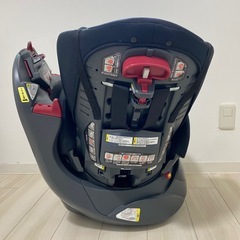 アップリカ ベビーチャイルドシート「ディアターン プラス」★サポート（脚部分）の固定バー破損ありの画像