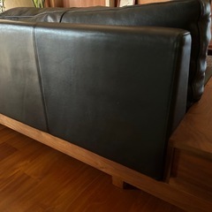 ✨マスターウォール✨ 「クイーンズソファ」 ウォールナットの画像