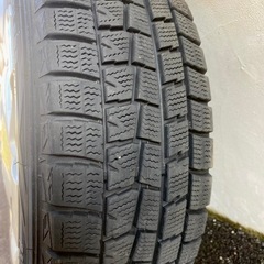 ダンロップ　14インチ　スタッドレスタイヤ　トヨタホイル付　175/70r14 　の画像