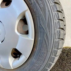 ダンロップ　14インチ　スタッドレスタイヤ　トヨタホイル付　175/70r14 　の画像