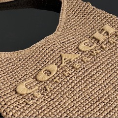 COACH 編み込みトートバッグ ベージュの画像