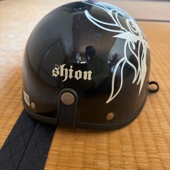 半キャップ　ヘルメットの画像