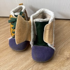 暖かいキッズシューズの画像