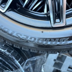 ブリヂストンタイヤホイールセットの画像