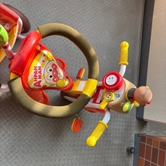 アンパンマン 三輪車 1歳から使えるの画像