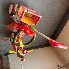 アンパンマン 三輪車 1歳から使えるの画像