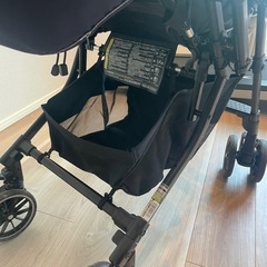 combiベビーカーの画像