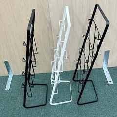 美品　マガジンラック3つ　家具　収納家具　ブラック　ホワイト　アイアン　インテリアの画像