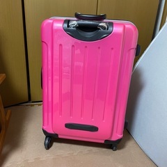キャリーケース 海外用サイズ　ピンクの画像
