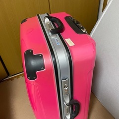 キャリーケース 海外用サイズ　ピンクの画像