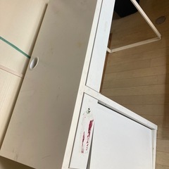 IKEA 学習机の画像