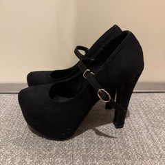 【美品】厚底パンプス　黒　23.5の画像