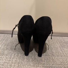 【美品】厚底パンプス　黒　23.5の画像