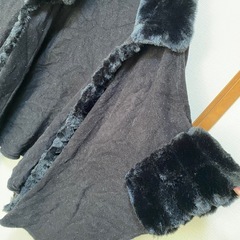 魔女みたいなポンチョの画像