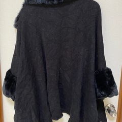 魔女みたいなポンチョの画像