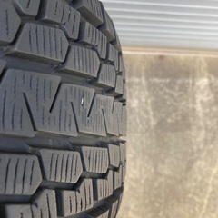 No.131スタットレスタイヤ215/70/16 5H PCD114.3 アルミ付4本セットの画像