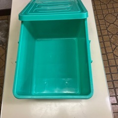 蓋付き収納ケースの画像
