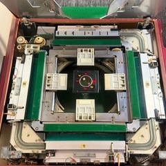 全自動麻雀卓の画像