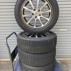 No.132スタットレスタイヤ215/65/17 5H PCD114.3 アルミ付4本セットの画像