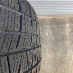 No.132スタットレスタイヤ215/65/17 5H PCD114.3 アルミ付4本セットの画像