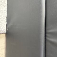 2人がけ黒色ソファーの画像