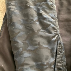 アズール　Azul 　ダウンジャケット　Lサイズ　紺色　迷彩柄の画像