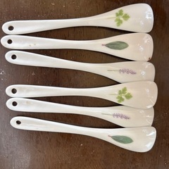 陶器スプーンの画像