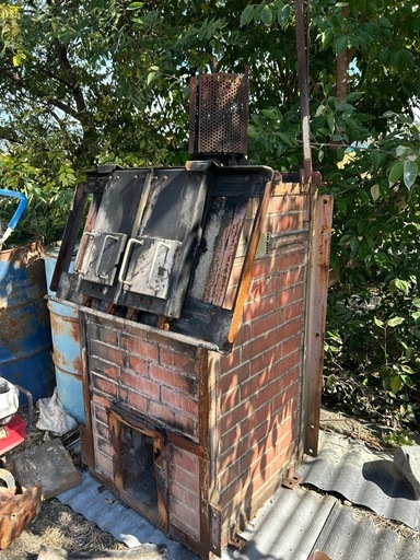 耐火レンガ焼却炉