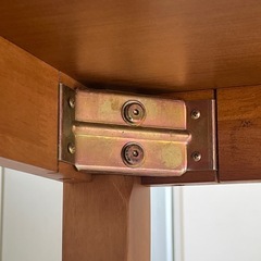 【決まりました】ダイニングテーブルと椅子2セット脚の画像