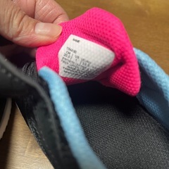 新品タグ付きasics キッズ　20の画像