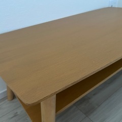 リビングテーブルの画像