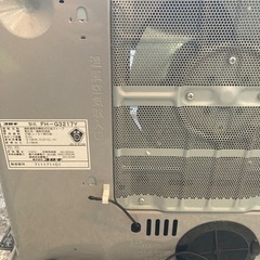 灯油ファンヒーター、自動灯油ポンプ、灯油入れ2個の画像