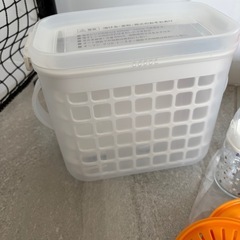 哺乳瓶5個、レンジ消毒、離乳食、母乳フリーザーバックなどの画像