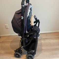 combiベビーカーの画像