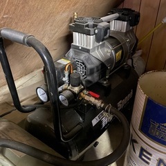 エアーコンプレッサーとその他諸々の画像
