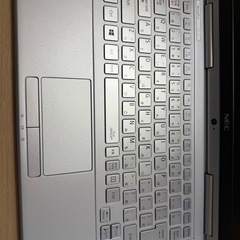 タブレット型   ノートパソコン の画像