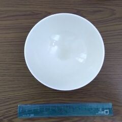 お茶碗と箸の画像